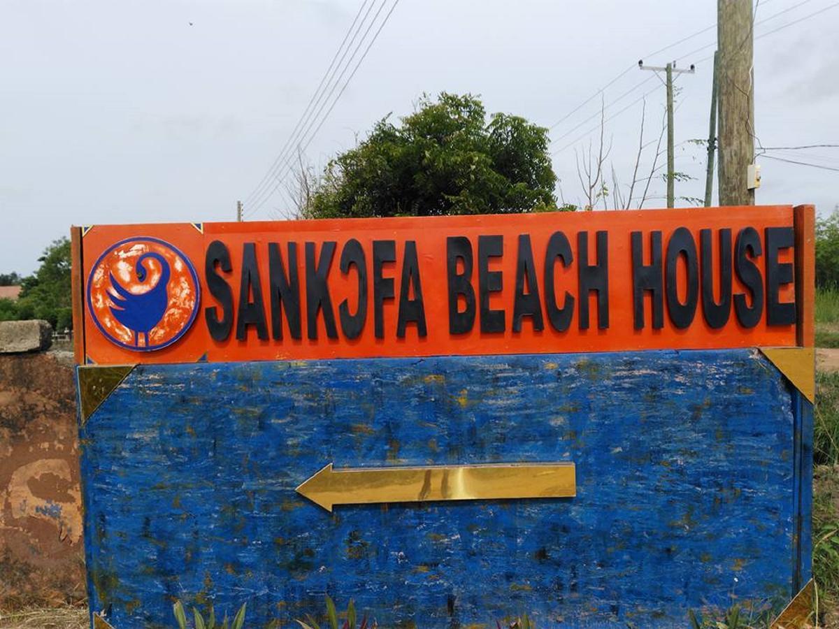 Sankofa Beach House Hotell Kokrobite Exteriör bild