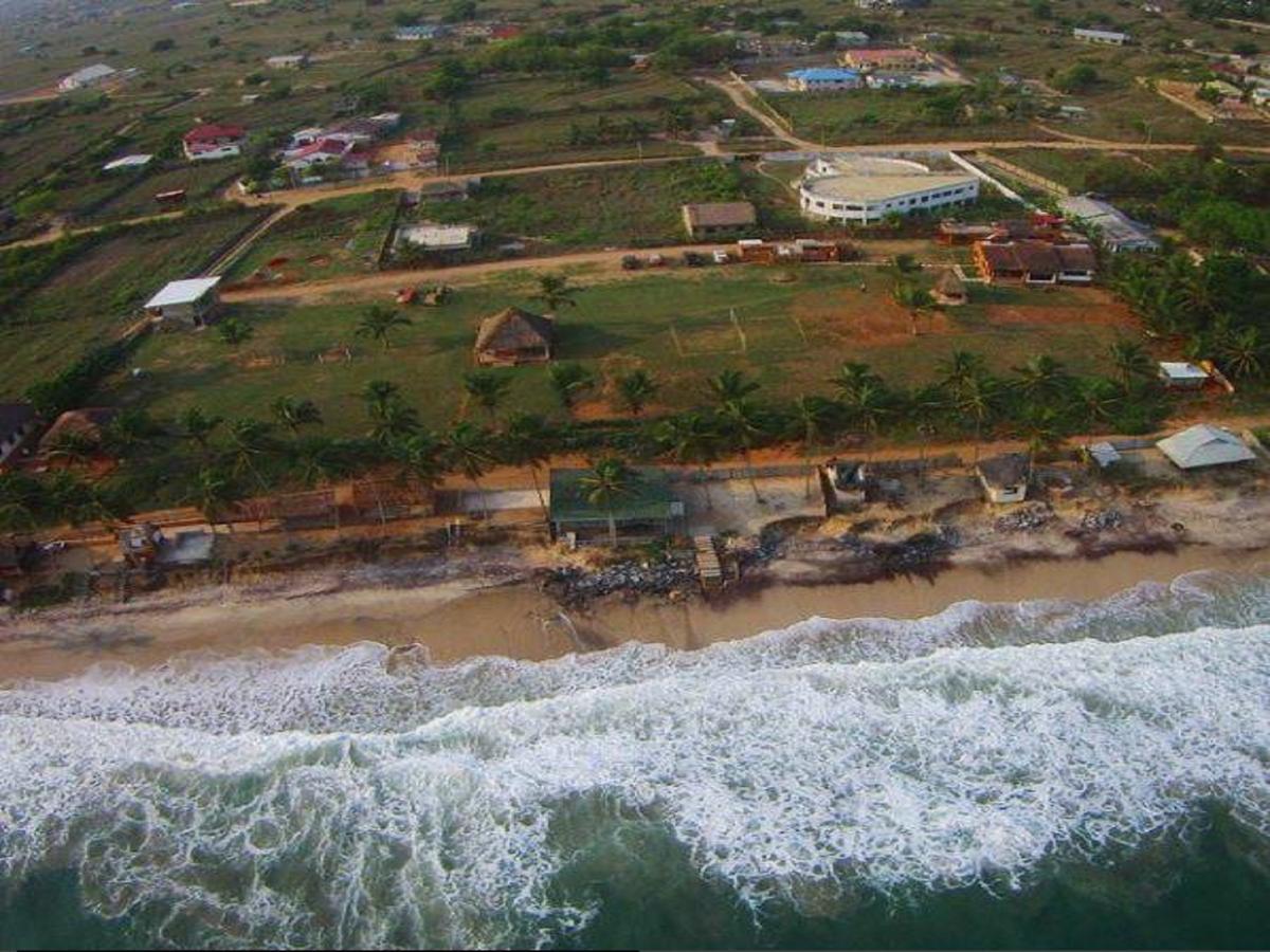 Sankofa Beach House Hotell Kokrobite Exteriör bild